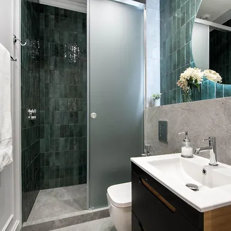 Stunning 2bed With Terrace And Parking דירה ורשה