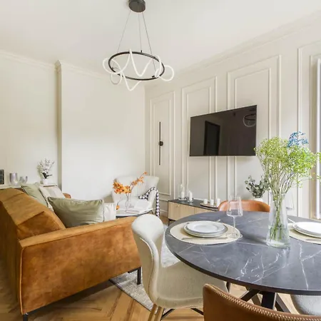 Stunning 2bed With Terrace And Parking Apartment *