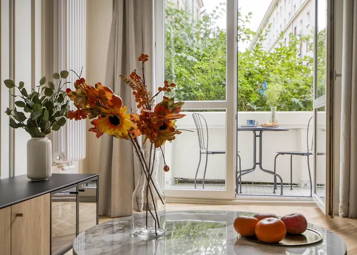 Stunning 2bed With Terrace And Parking Appartamento Varsavia