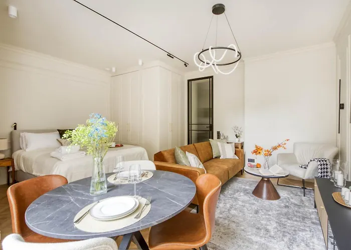 Stunning 2bed With Terrace And Parking Appartamento Varsavia