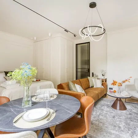 Stunning 2bed With Terrace And Parking Apartman Varsó
