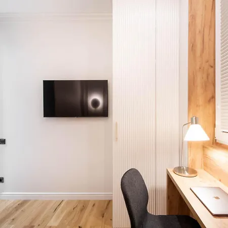 Stunning 2bed With Terrace And Parking Apartament