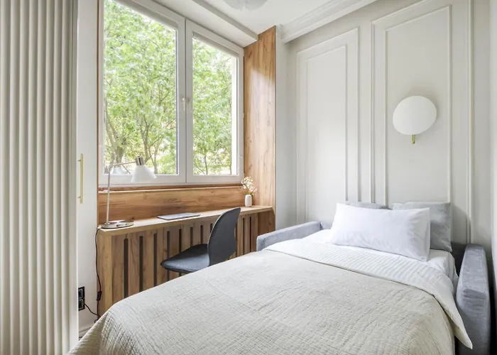 Stunning 2bed With Terrace And Parking Warszawa